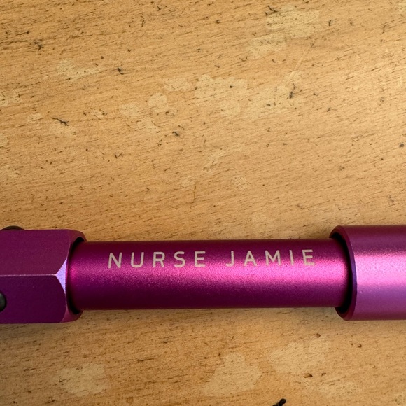 Nurse Jamie Uplift Massage Beauty Roller - Picture 4 of 8